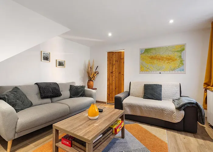 Les Ecrins De Campan